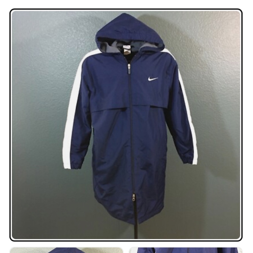 EUC Nike Navy and White Hooded jacket